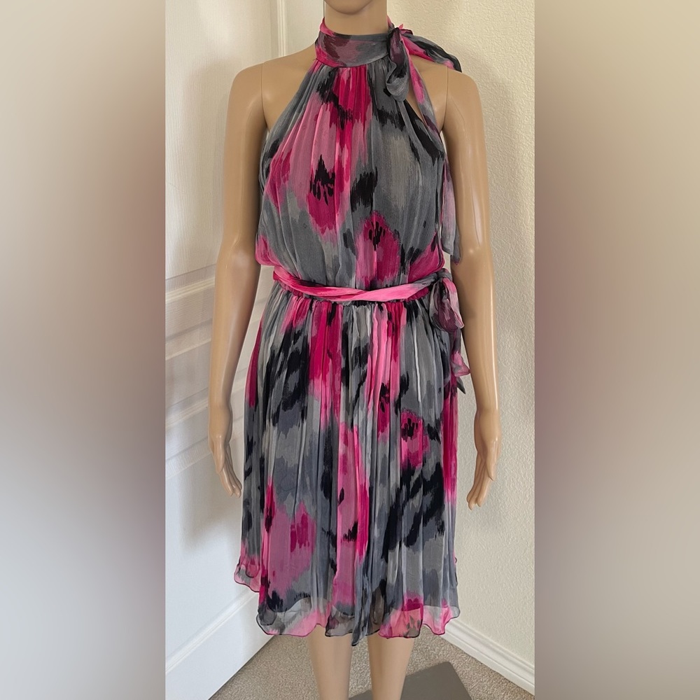 Like new Trina Turk Los Angeles pink floral halter midi dress bow belt size 2